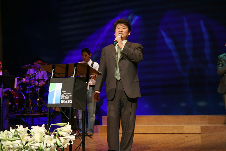 041209-easter (16).jpg